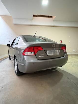 HONDA CIVIC 1.8 LXS 16V FLEX 4P MANUAL HONDA CIVIC 1.8 LXS 16V FLEX 4P MANUAL